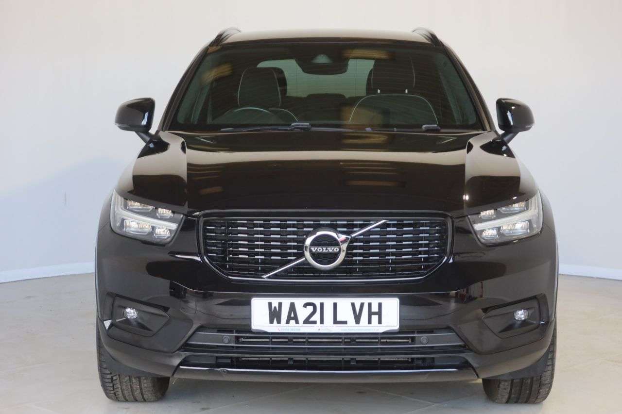 2021 VOLVO XC40 2021 VOLVO XC40