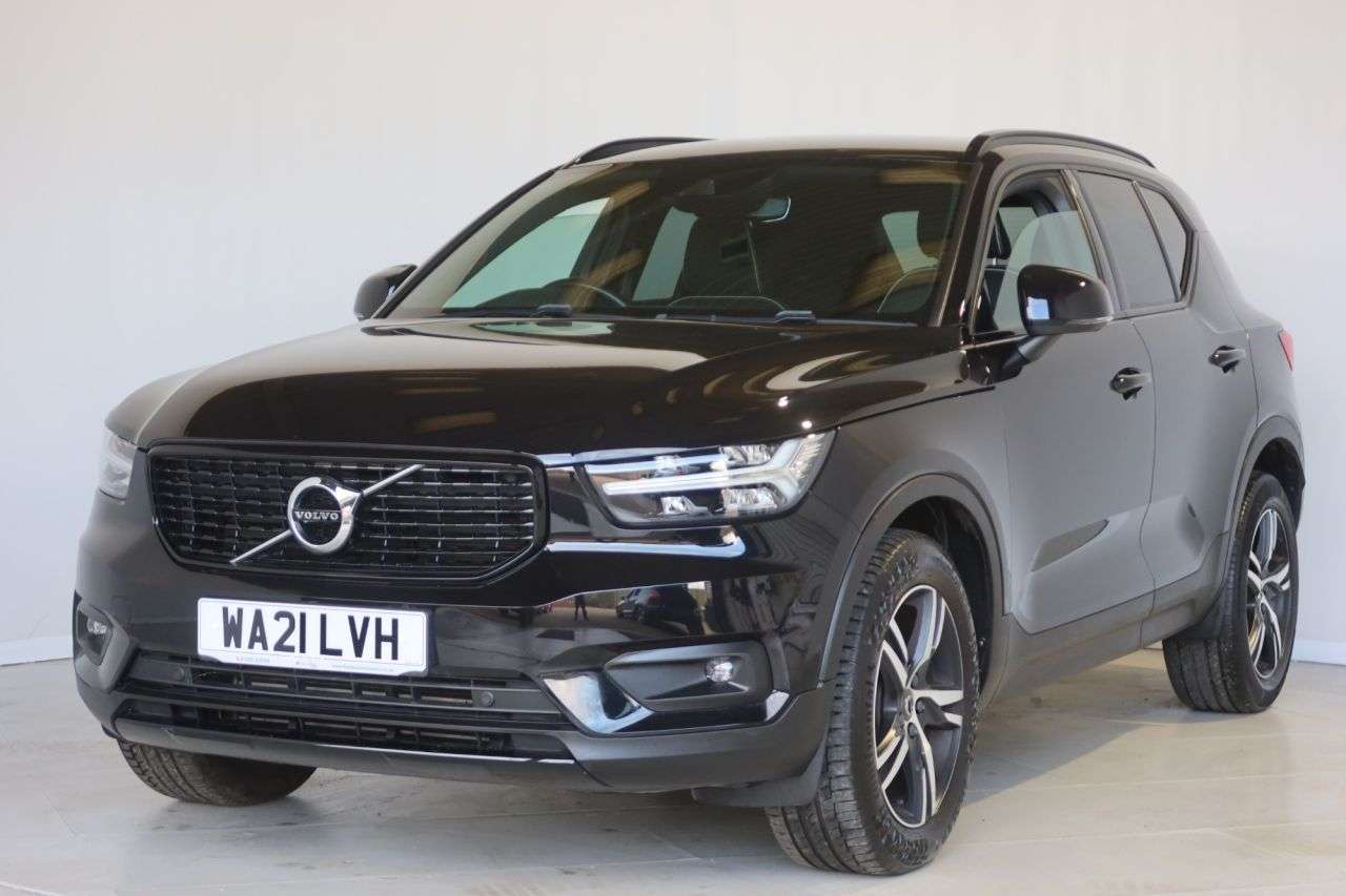 2021 VOLVO XC40 2021 VOLVO XC40