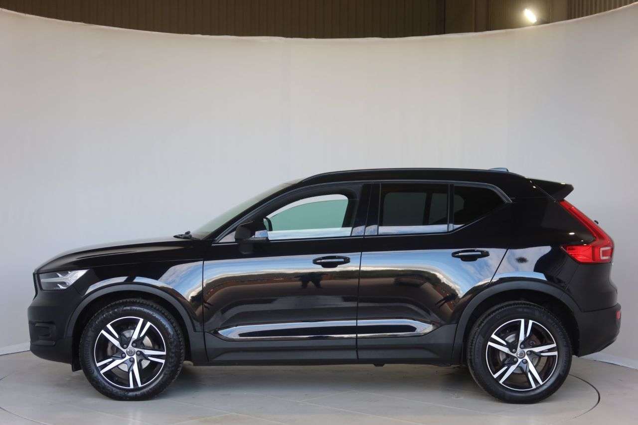2021 VOLVO XC40 2021 VOLVO XC40