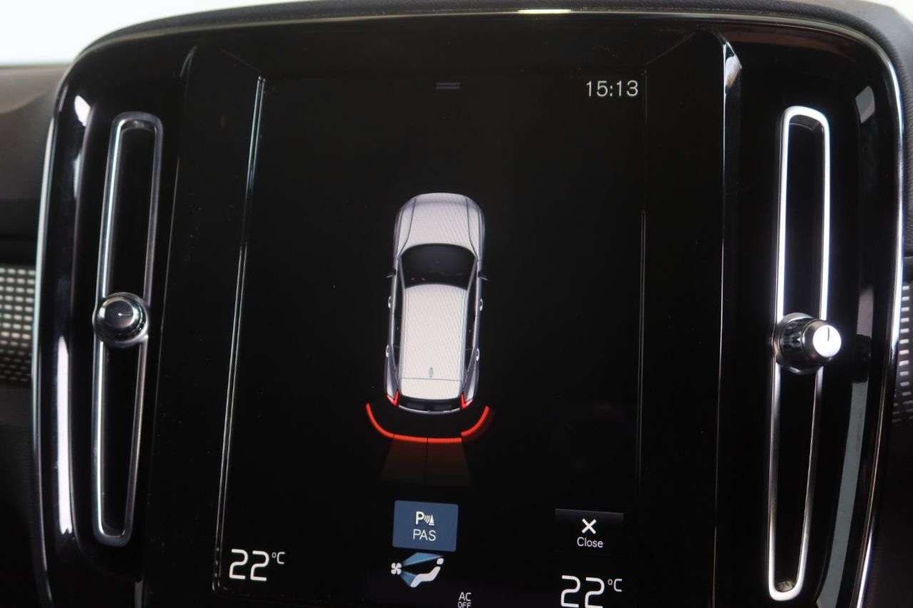 2021 VOLVO XC40 2021 VOLVO XC40