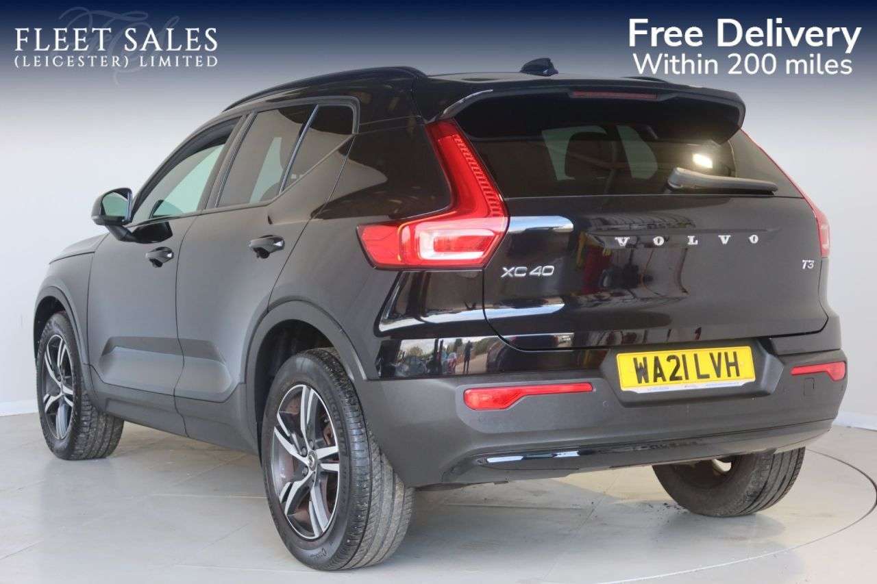 2021 VOLVO XC40 2021 VOLVO XC40