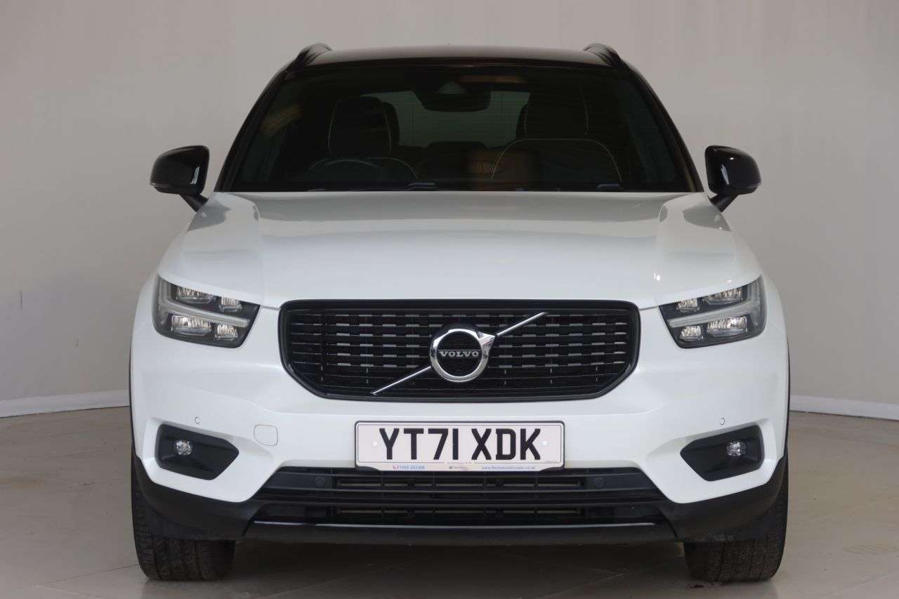 2021 VOLVO XC40 2021 VOLVO XC40