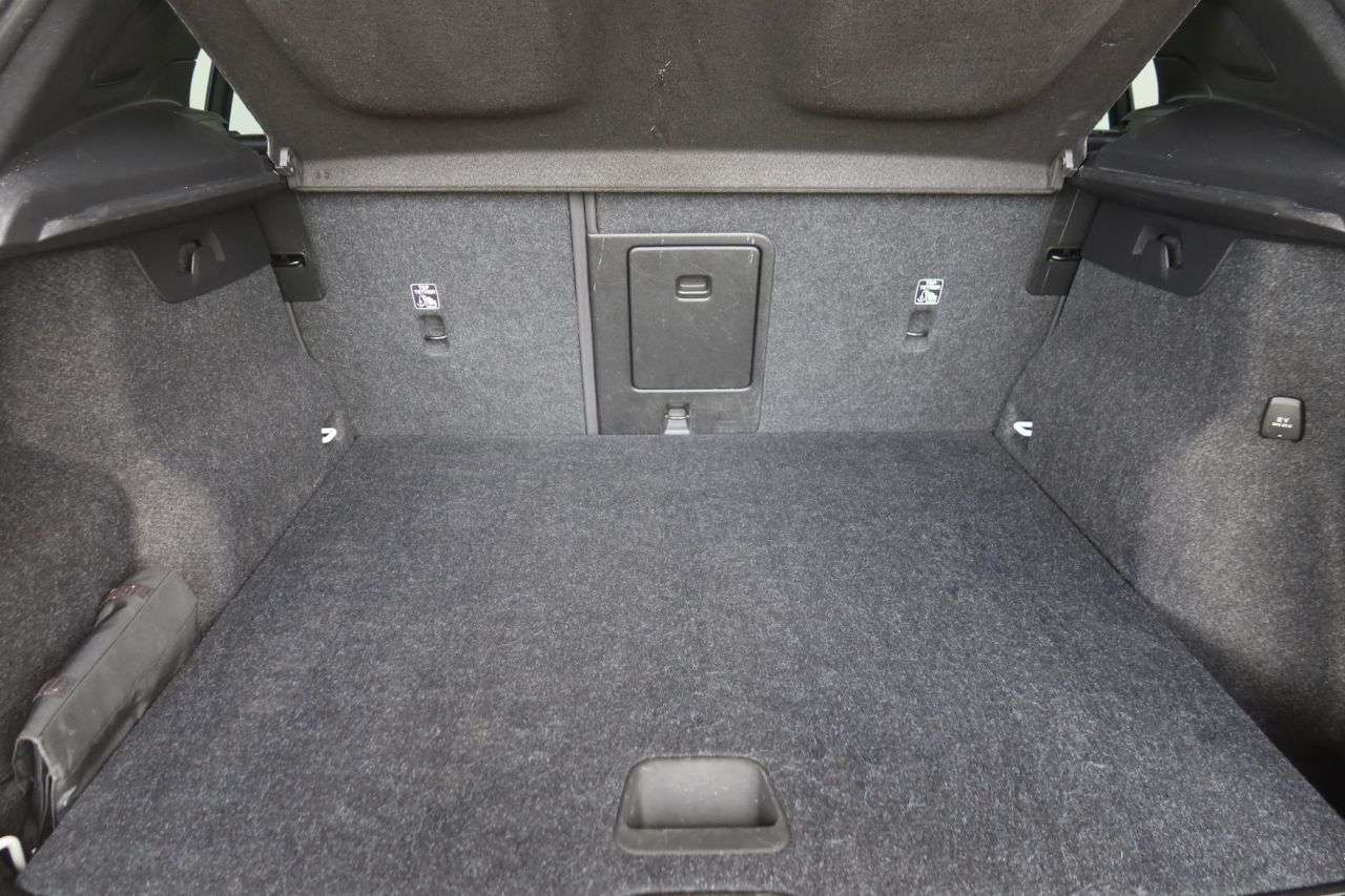 2021 VOLVO XC40 2021 VOLVO XC40