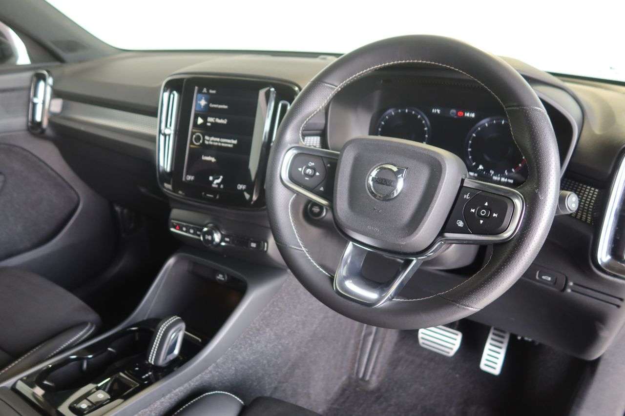 2021 VOLVO XC40 2021 VOLVO XC40