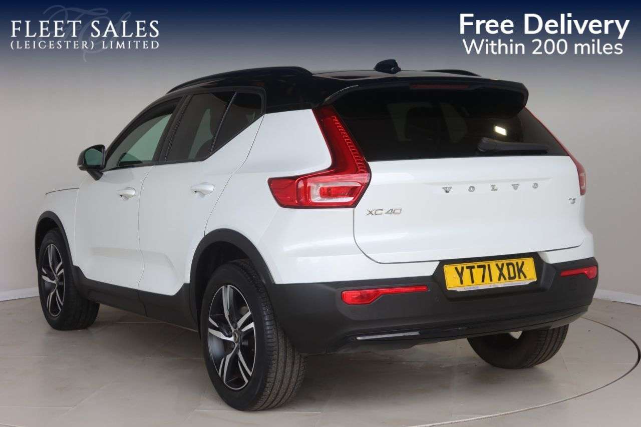 2021 VOLVO XC40 2021 VOLVO XC40