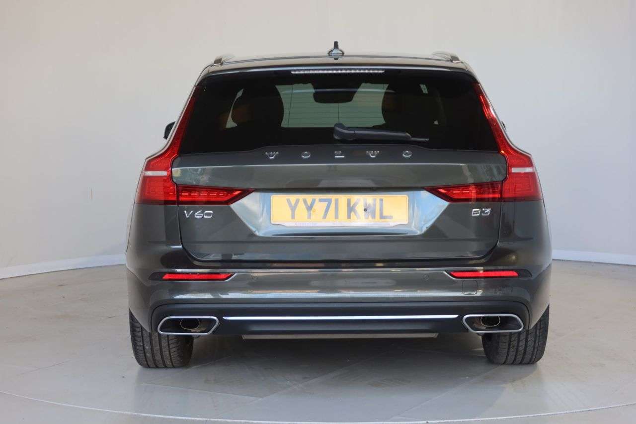 2021 VOLVO V60 2021 VOLVO V60