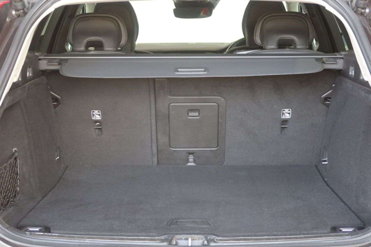 2021 VOLVO V60 2021 VOLVO V60