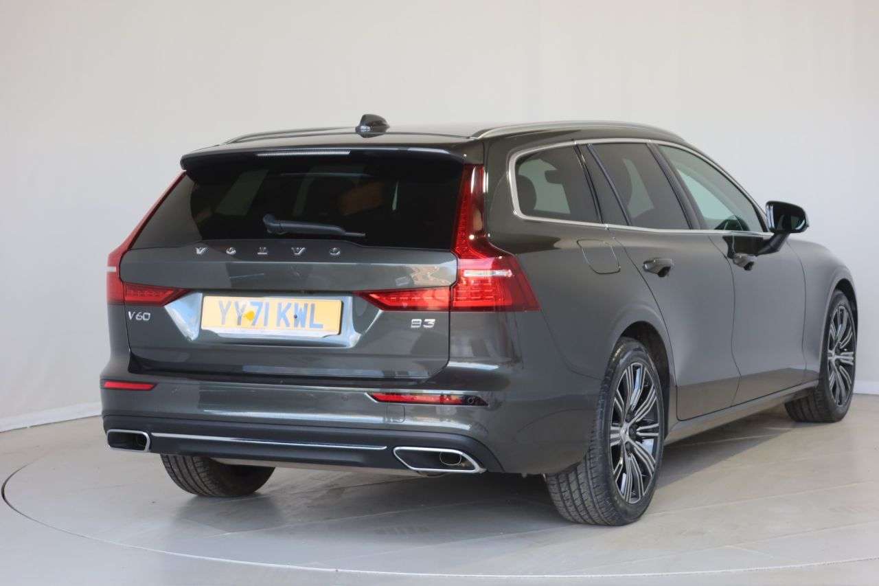 2021 VOLVO V60 2021 VOLVO V60