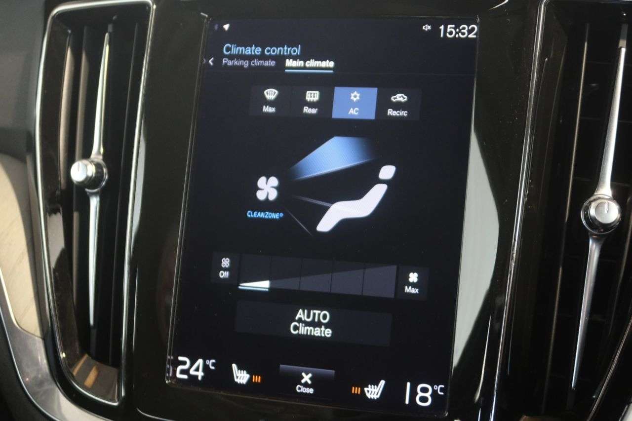 2021 VOLVO V60 2021 VOLVO V60