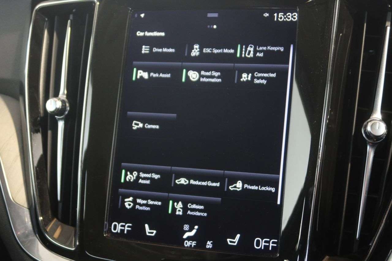 2021 VOLVO V60 2021 VOLVO V60