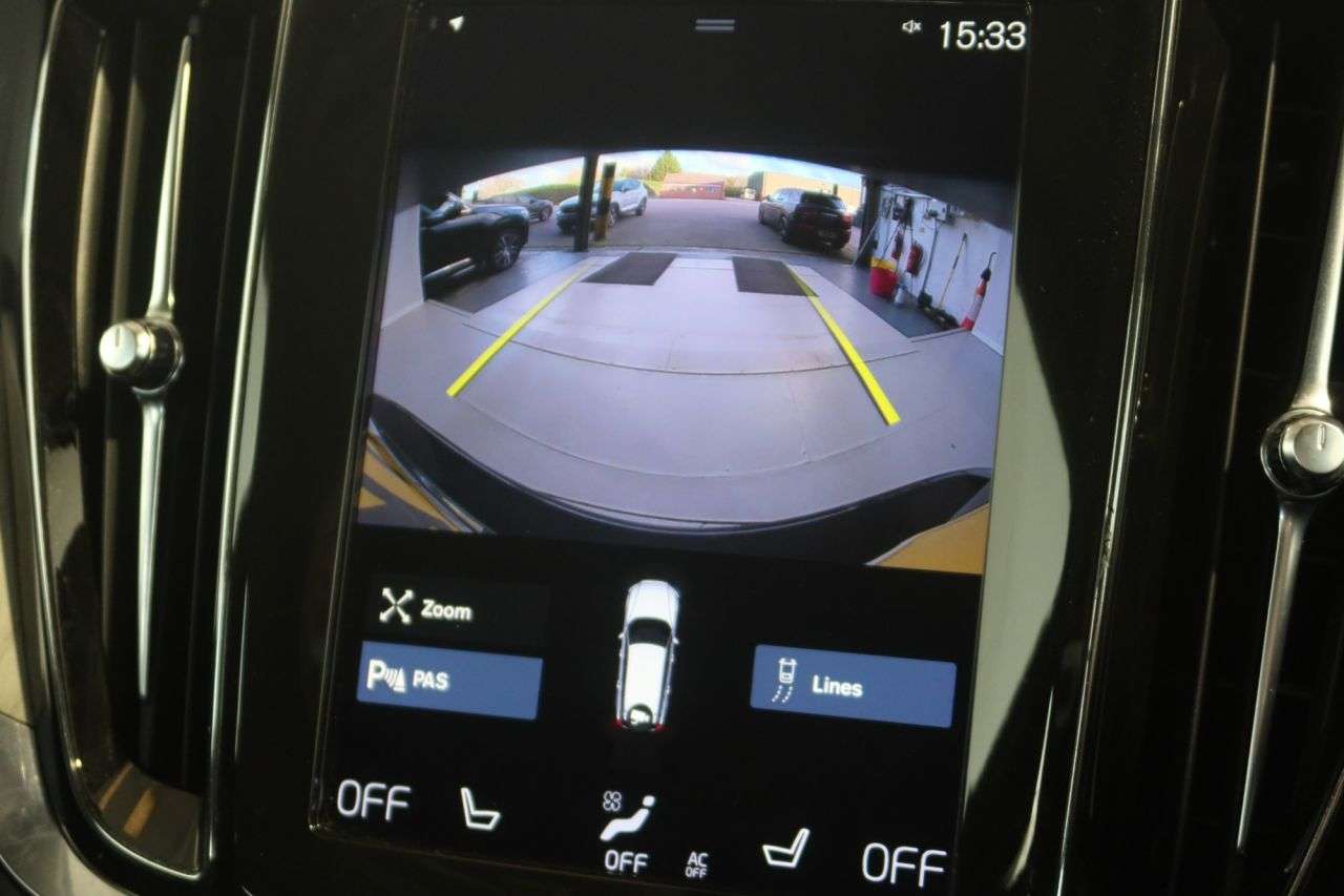 2021 VOLVO V60 2021 VOLVO V60