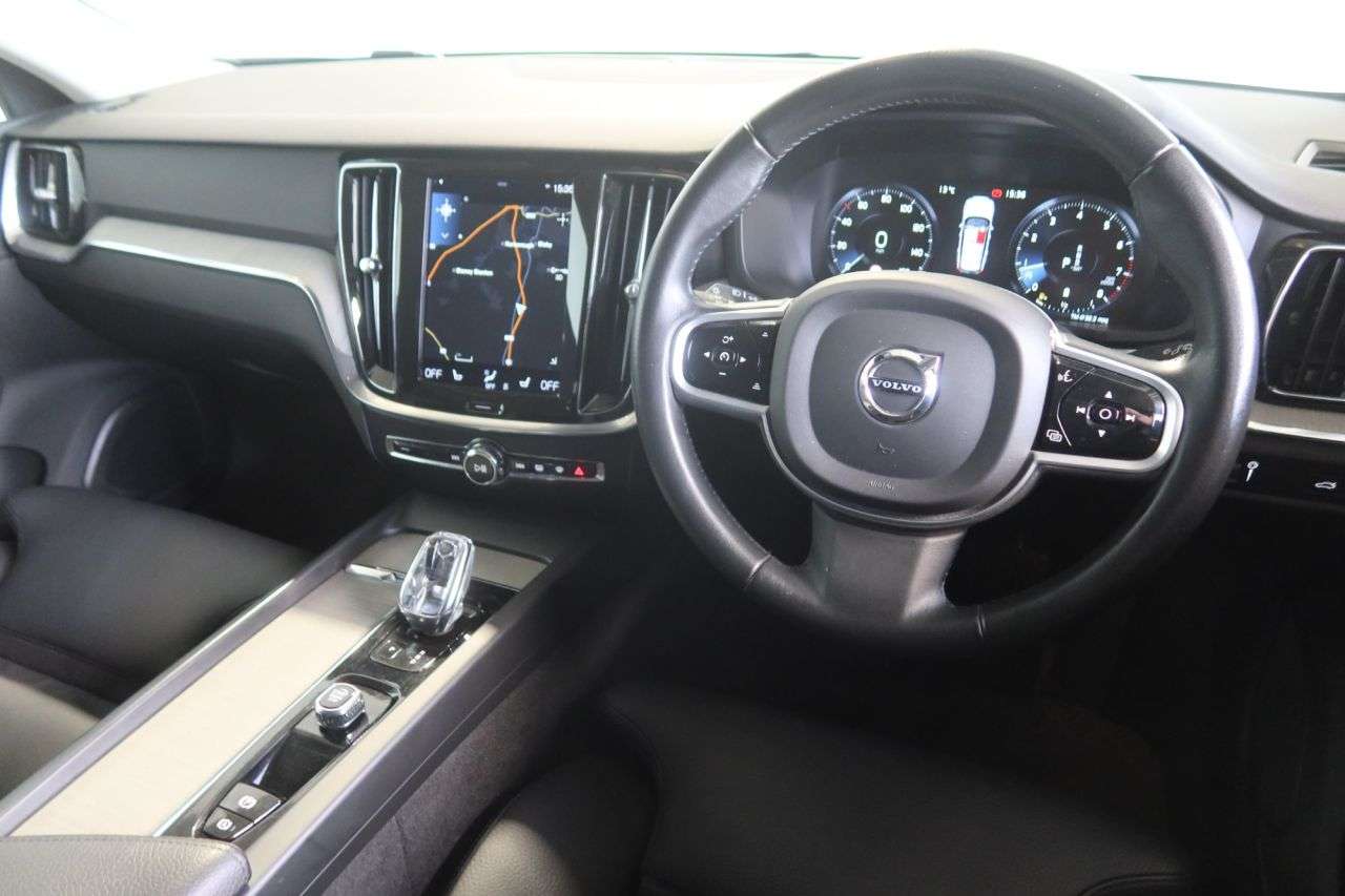 2021 VOLVO V60 2021 VOLVO V60