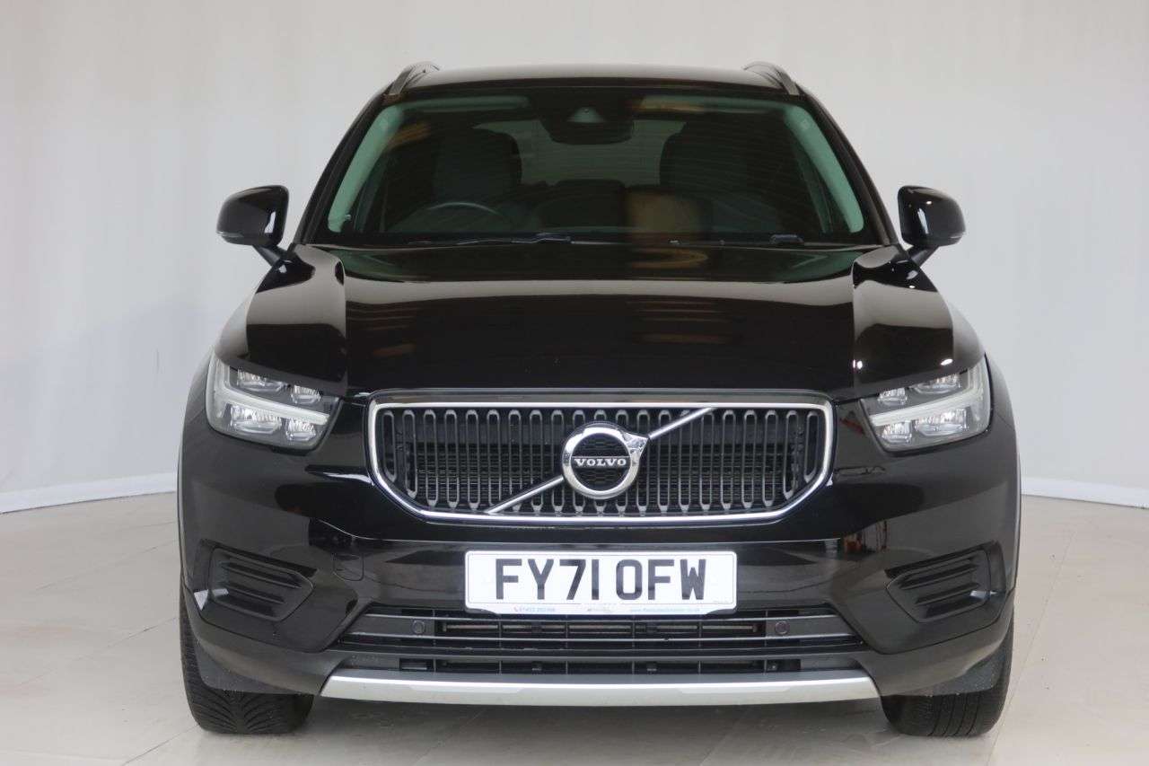 2021 VOLVO XC40 2021 VOLVO XC40