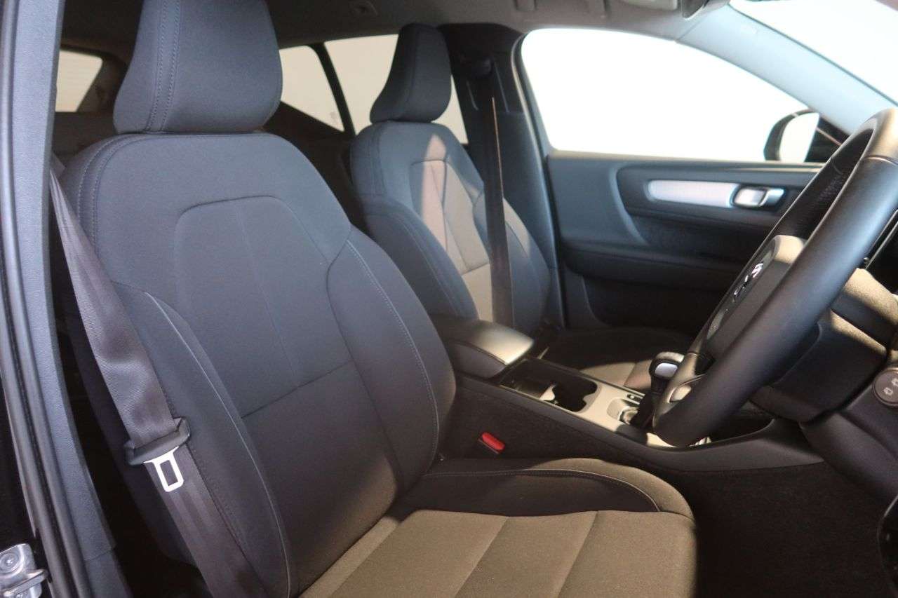 2021 VOLVO XC40 2021 VOLVO XC40