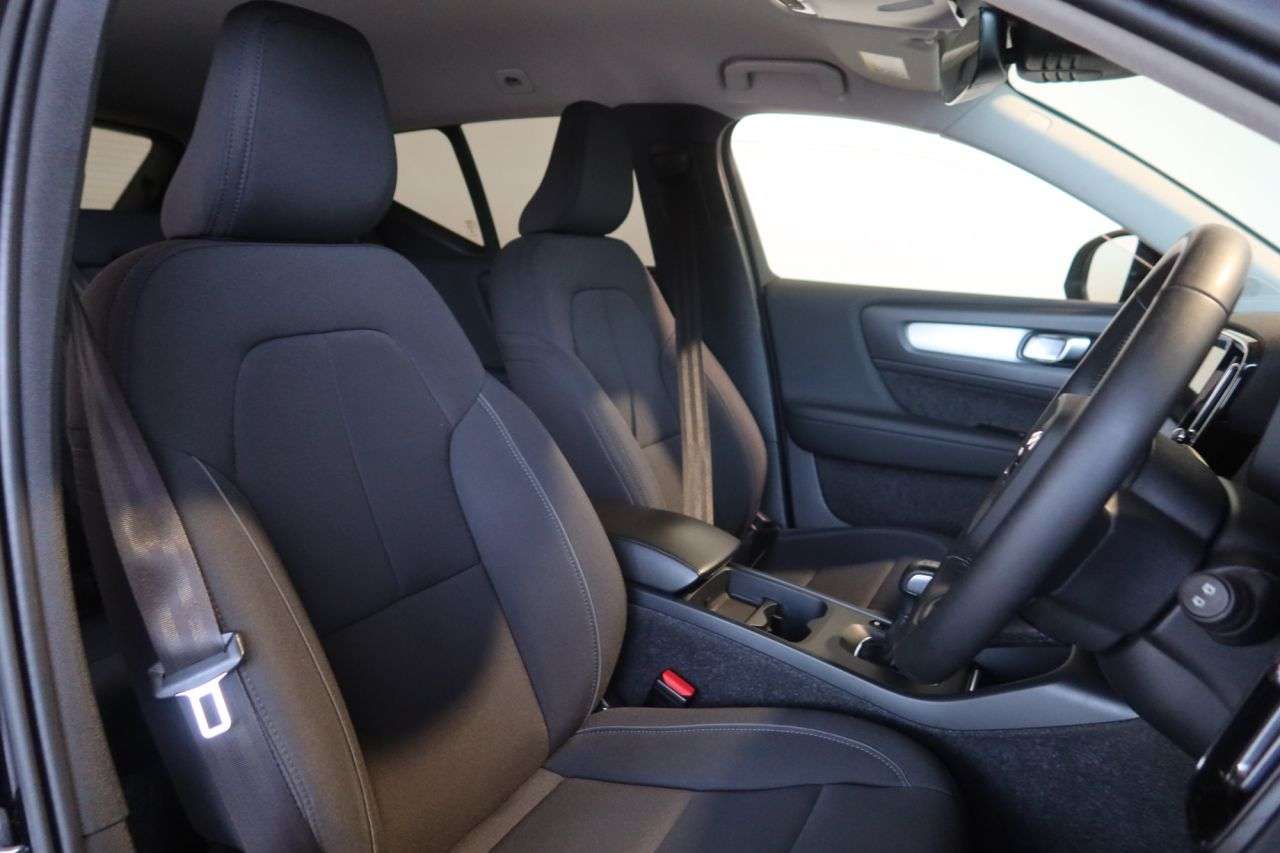 2021 VOLVO XC40 2021 VOLVO XC40