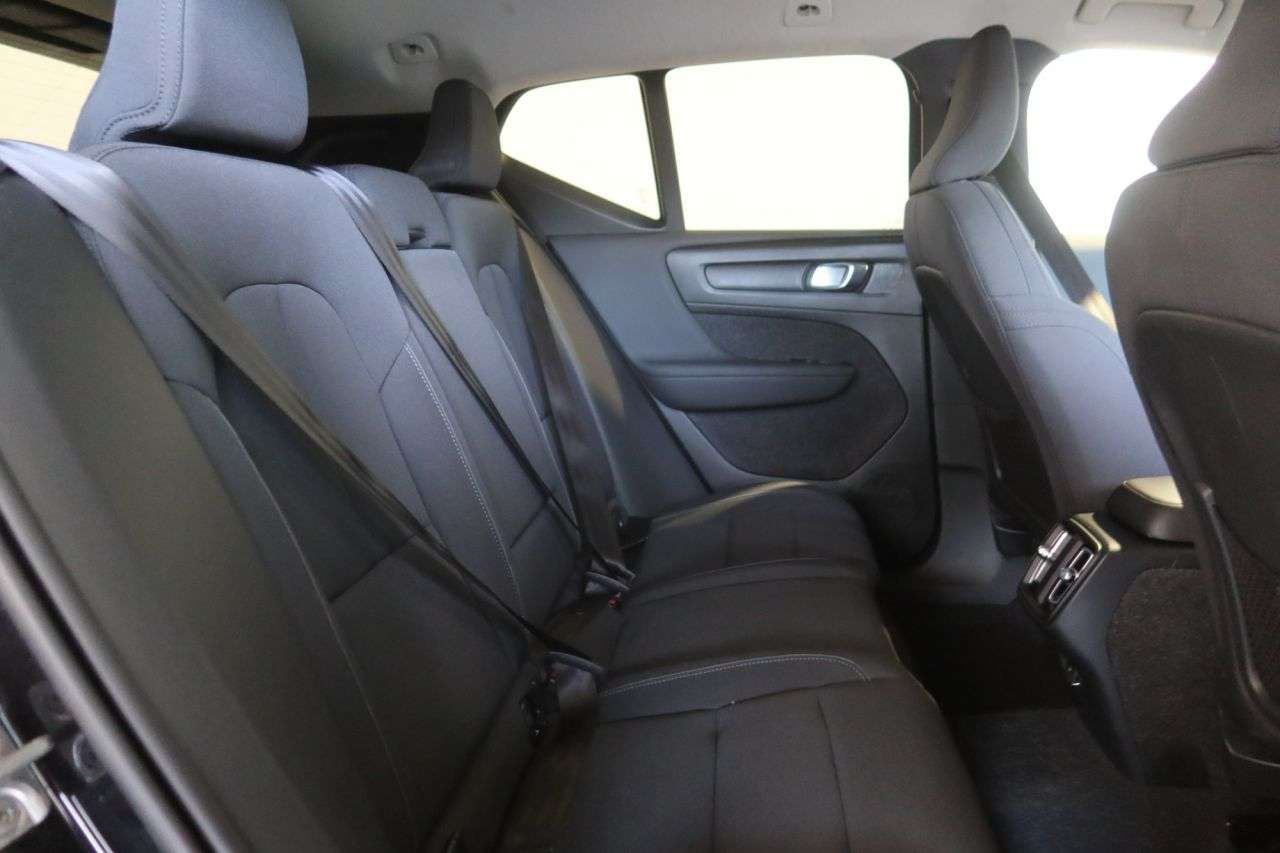 2021 VOLVO XC40 2021 VOLVO XC40