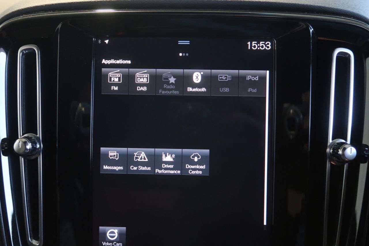 2021 VOLVO XC40 2021 VOLVO XC40