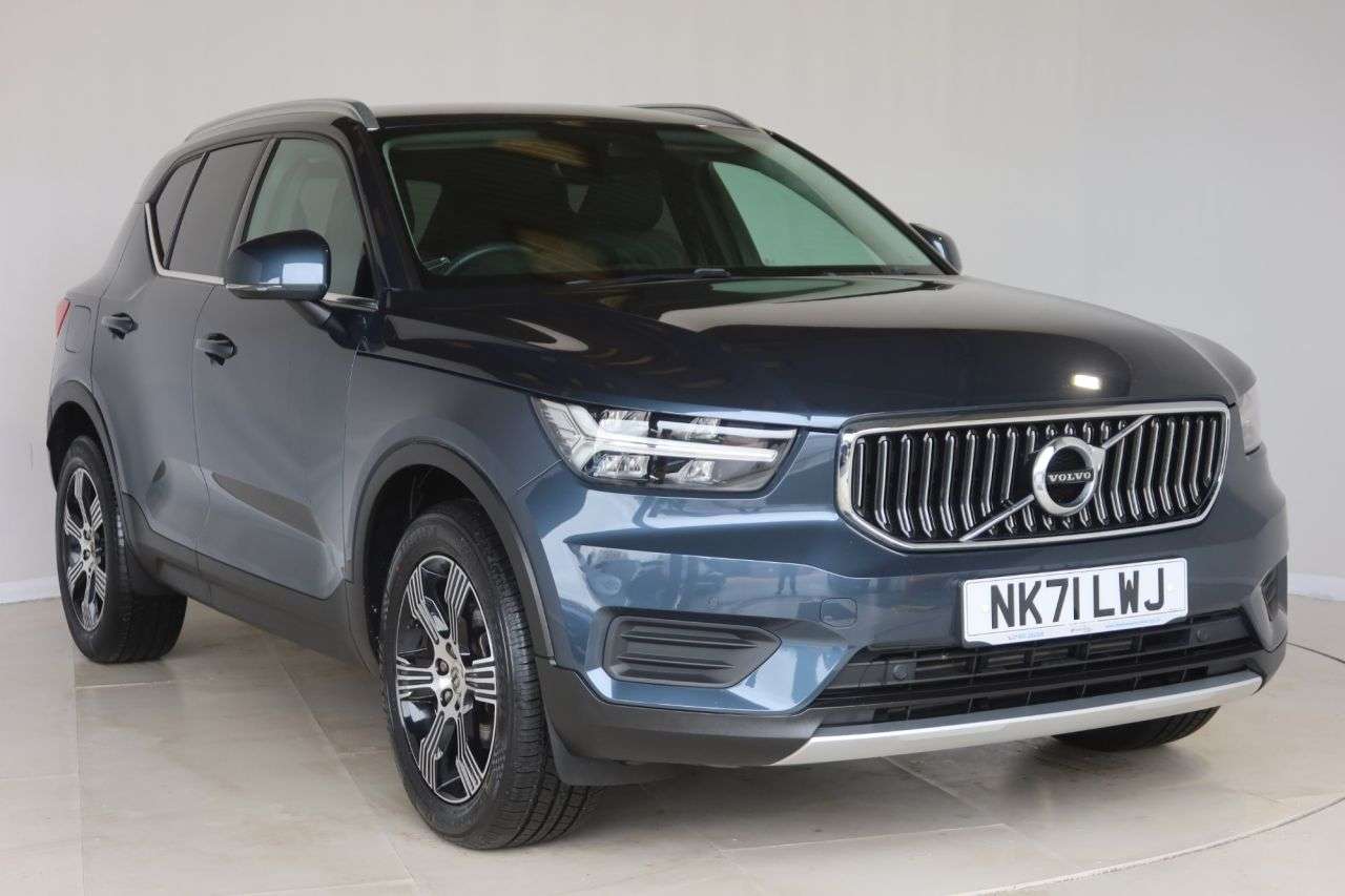 2021 VOLVO XC40 2021 VOLVO XC40
