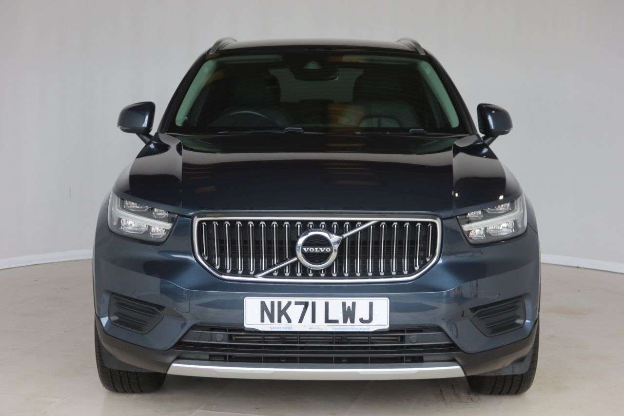 2021 VOLVO XC40 2021 VOLVO XC40
