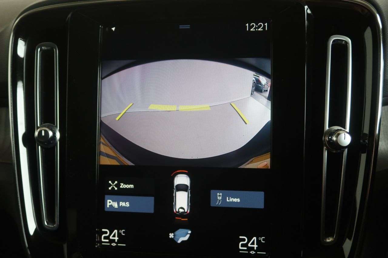 2021 VOLVO XC40 2021 VOLVO XC40