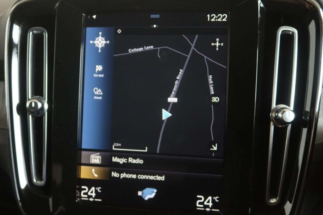 2021 VOLVO XC40 2021 VOLVO XC40