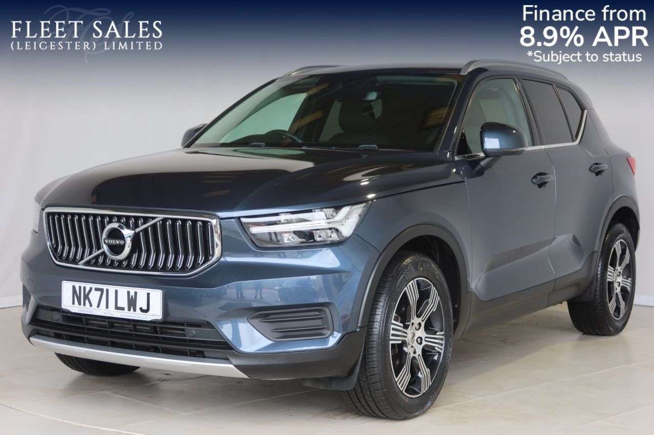 2021 VOLVO XC40 2021 VOLVO XC40