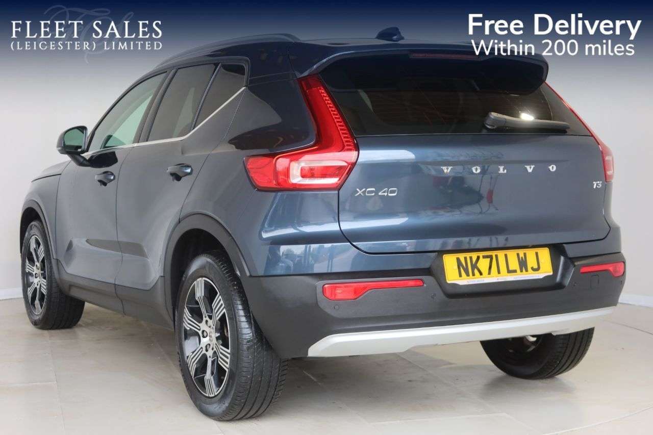 2021 VOLVO XC40 2021 VOLVO XC40