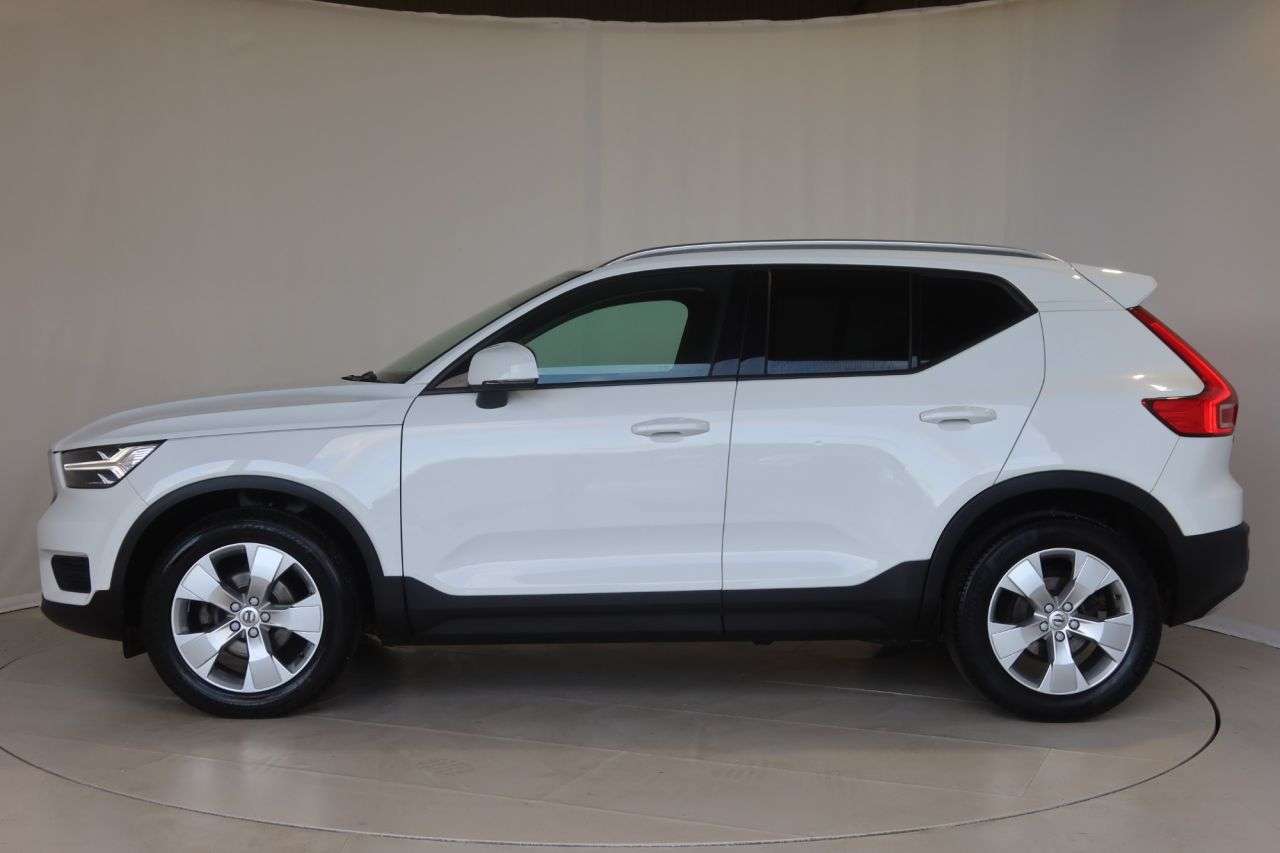2021 VOLVO XC40 2021 VOLVO XC40
