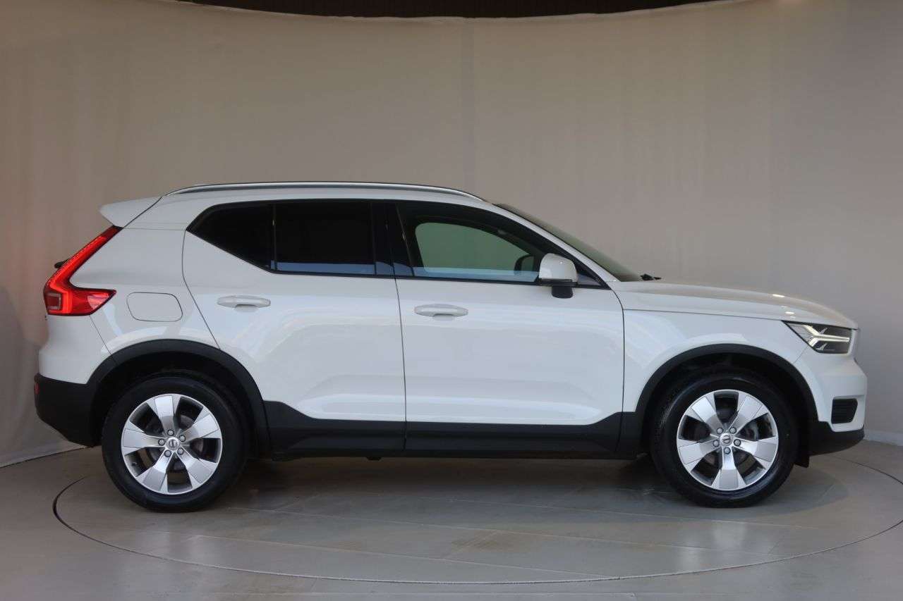 2021 VOLVO XC40 2021 VOLVO XC40