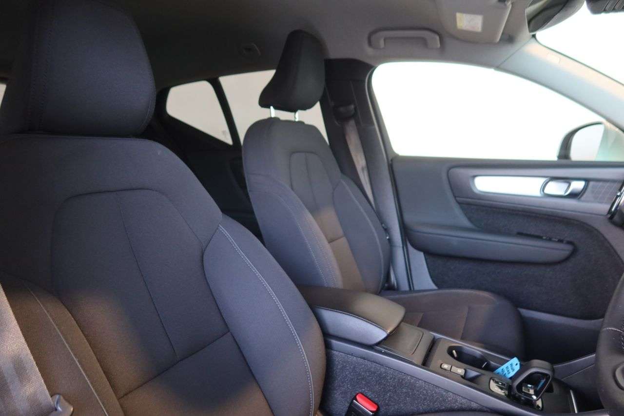 2021 VOLVO XC40 2021 VOLVO XC40