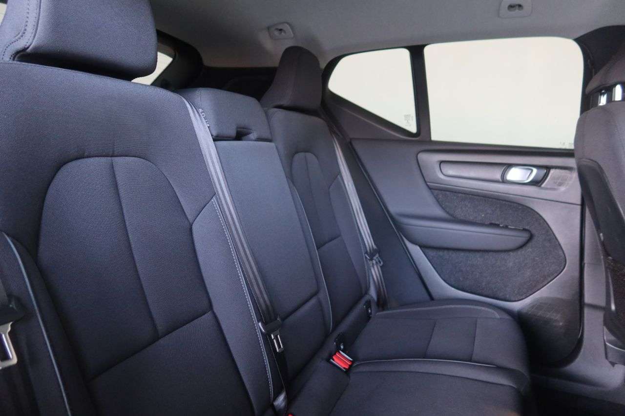 2021 VOLVO XC40 2021 VOLVO XC40