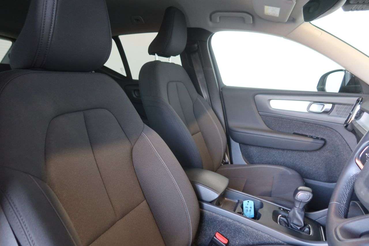 2021 VOLVO XC40 2021 VOLVO XC40