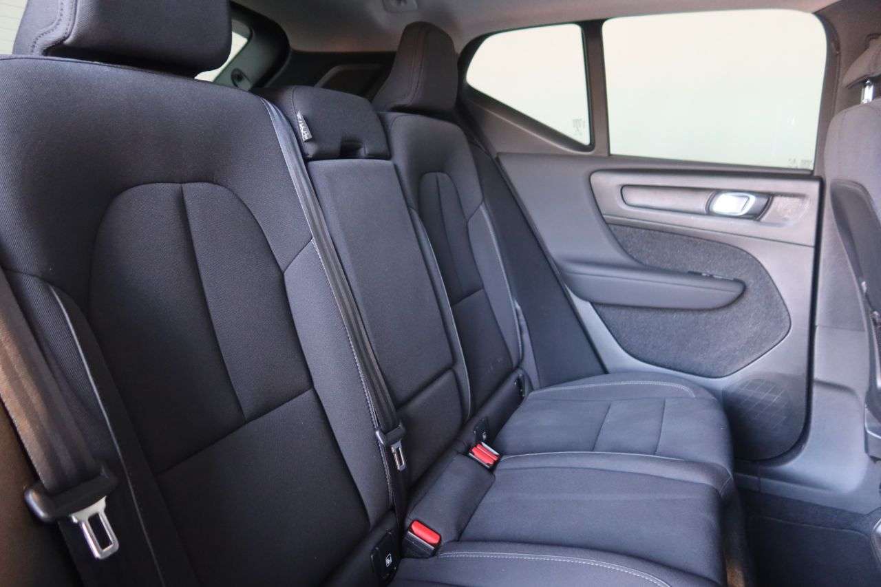 2021 VOLVO XC40 2021 VOLVO XC40