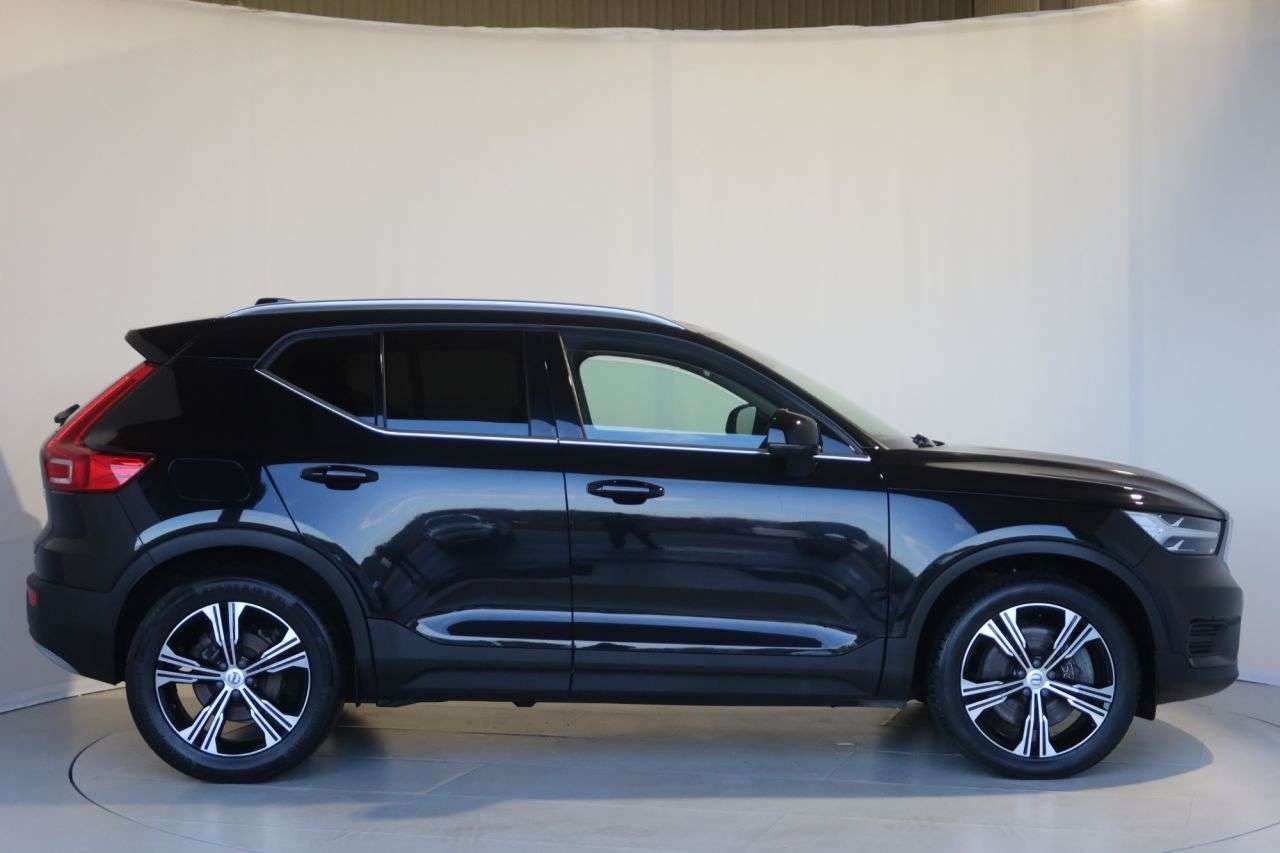 2021 VOLVO XC40 2021 VOLVO XC40