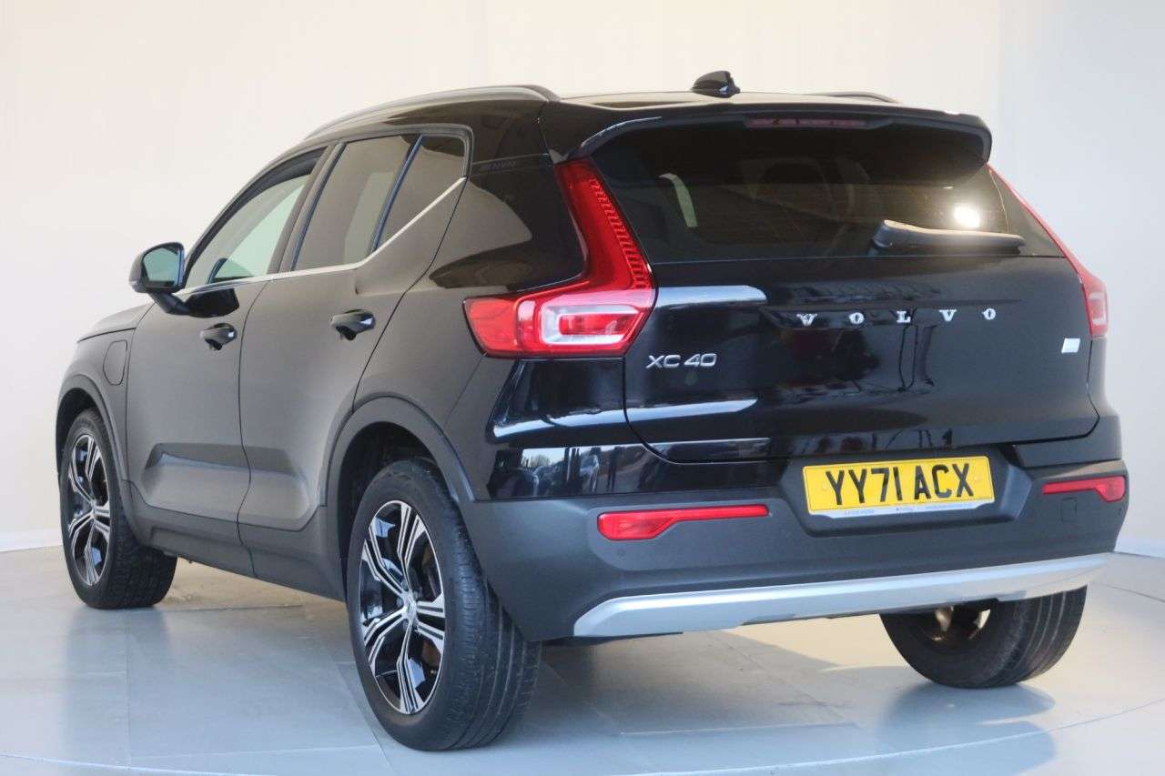 2021 VOLVO XC40 2021 VOLVO XC40