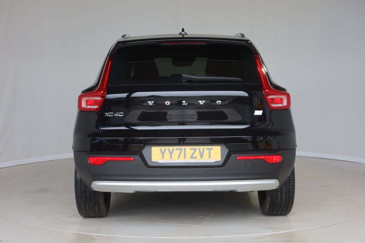 2022 VOLVO XC40 2022 VOLVO XC40