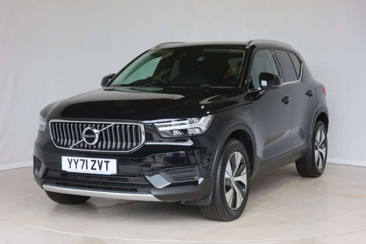 2022 VOLVO XC40 2022 VOLVO XC40