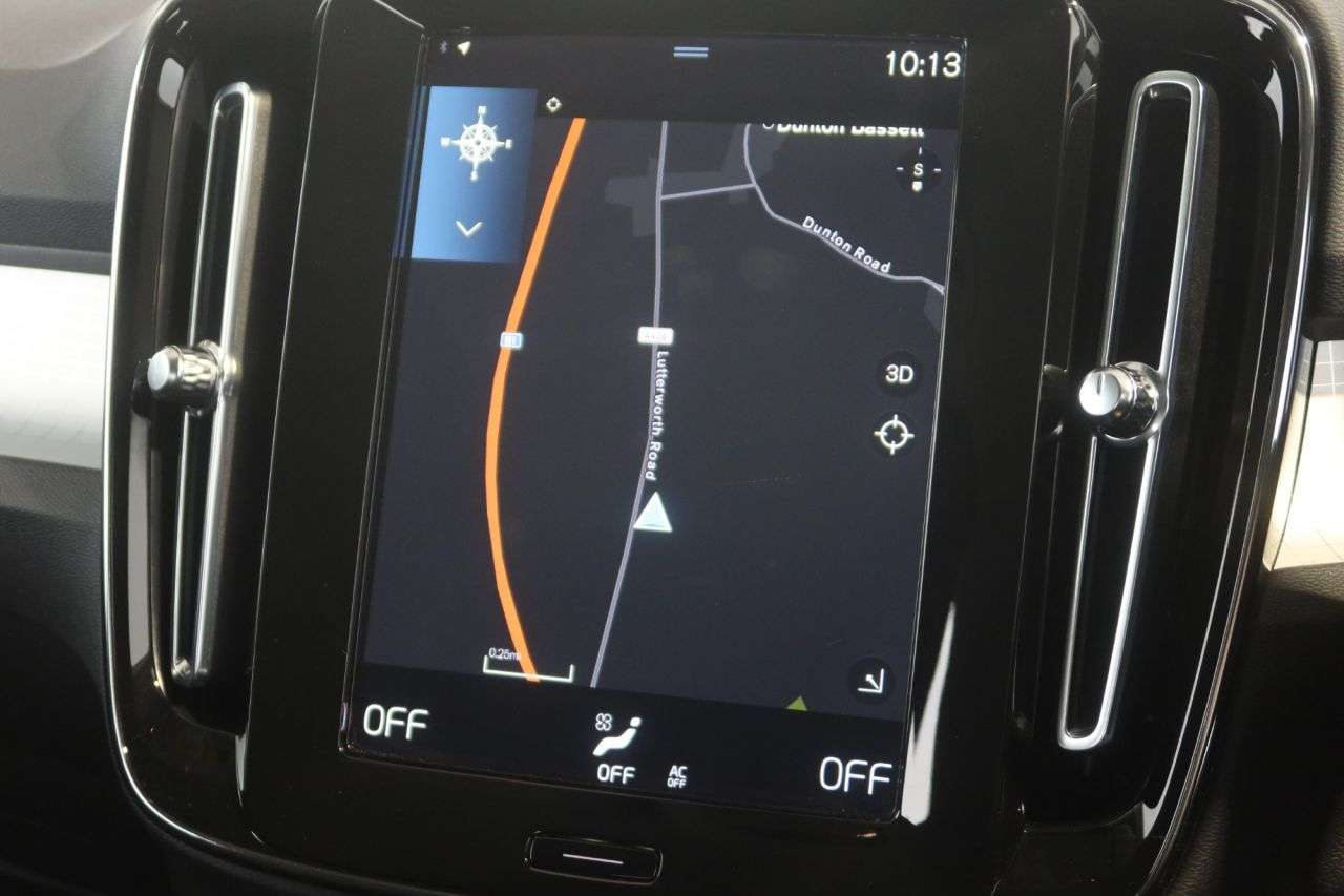 2022 VOLVO XC40 2022 VOLVO XC40