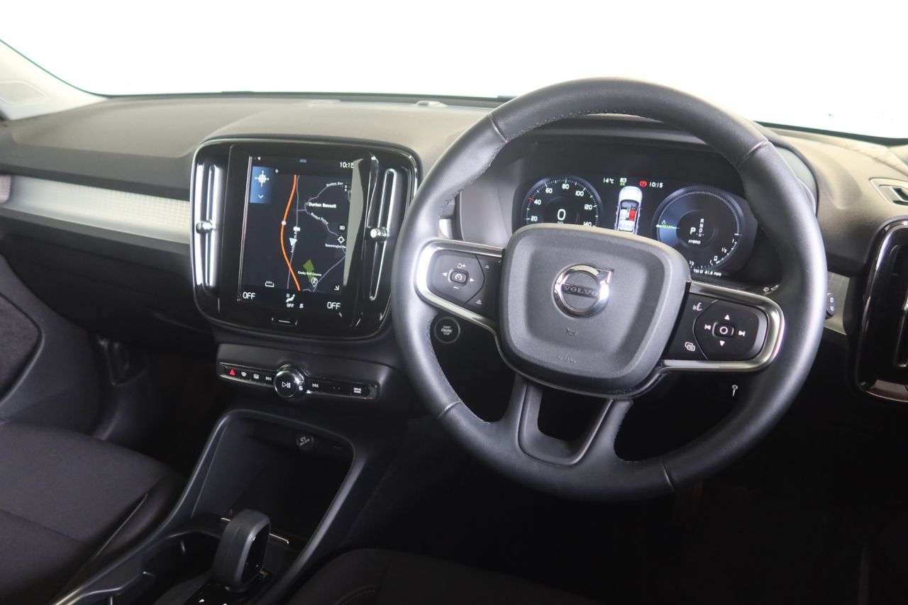 2022 VOLVO XC40 2022 VOLVO XC40