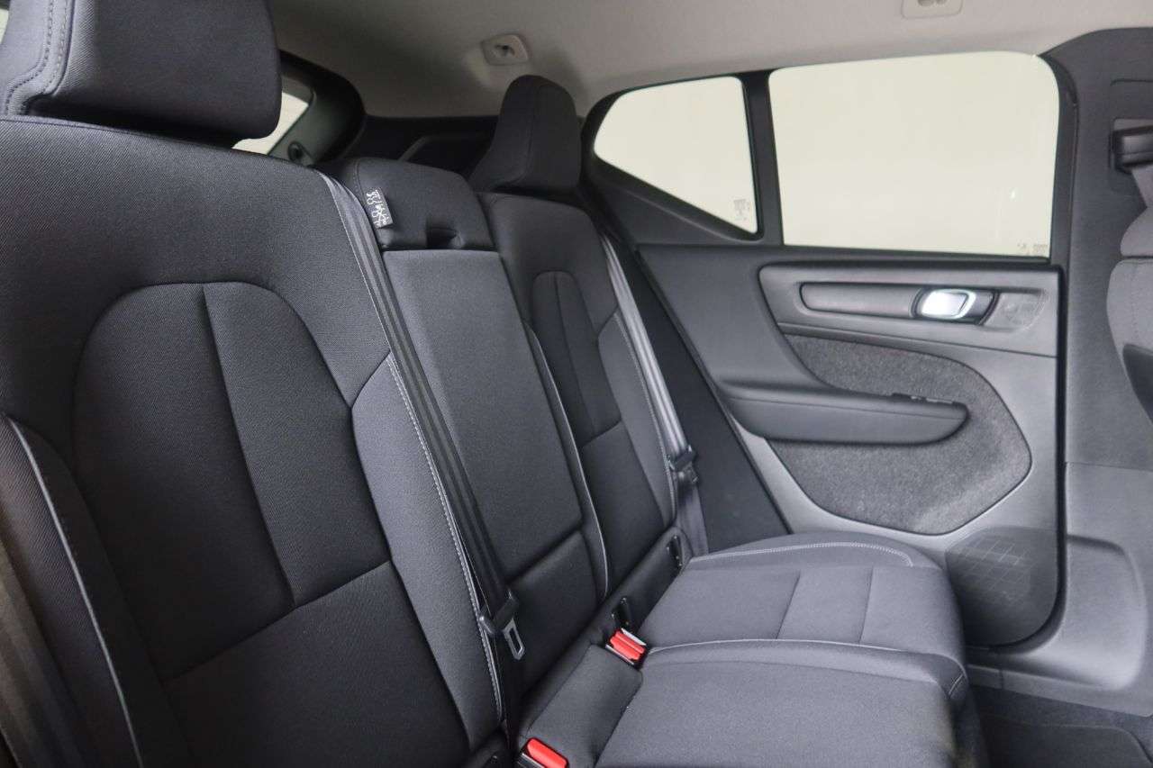 2022 VOLVO XC40 2022 VOLVO XC40