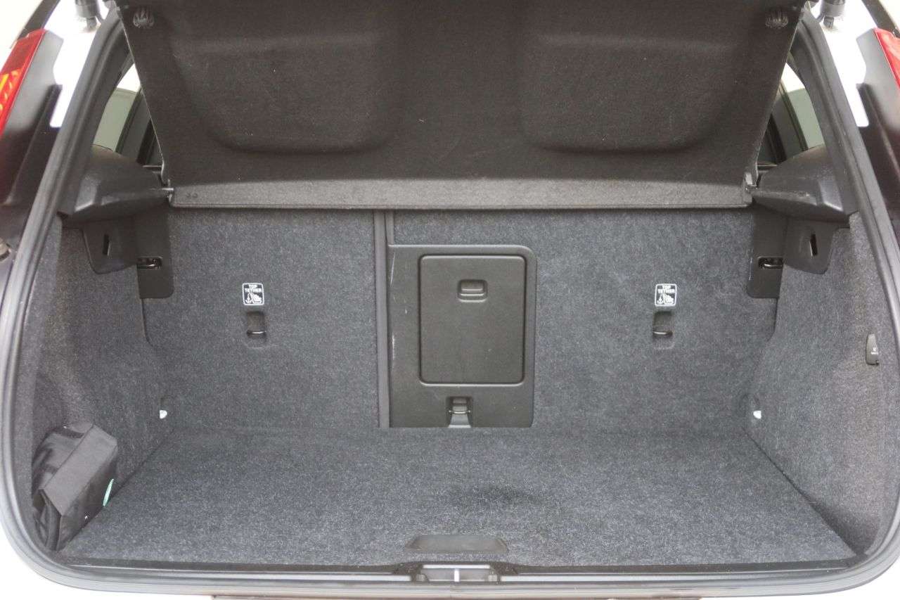 2021 VOLVO XC40 2021 VOLVO XC40