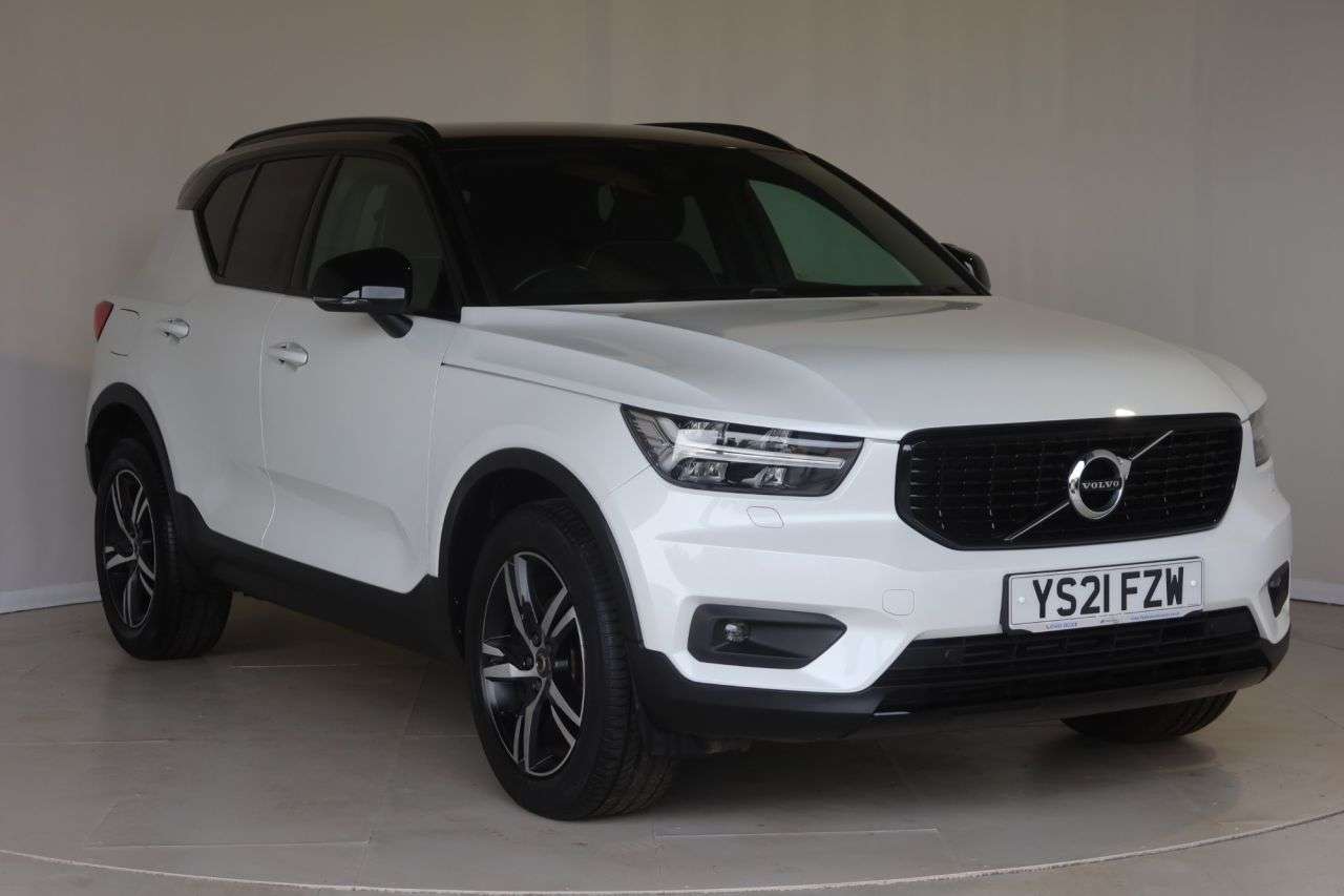 2021 VOLVO XC40 2021 VOLVO XC40