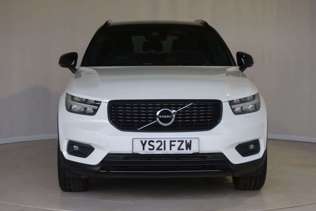 2021 VOLVO XC40 2021 VOLVO XC40