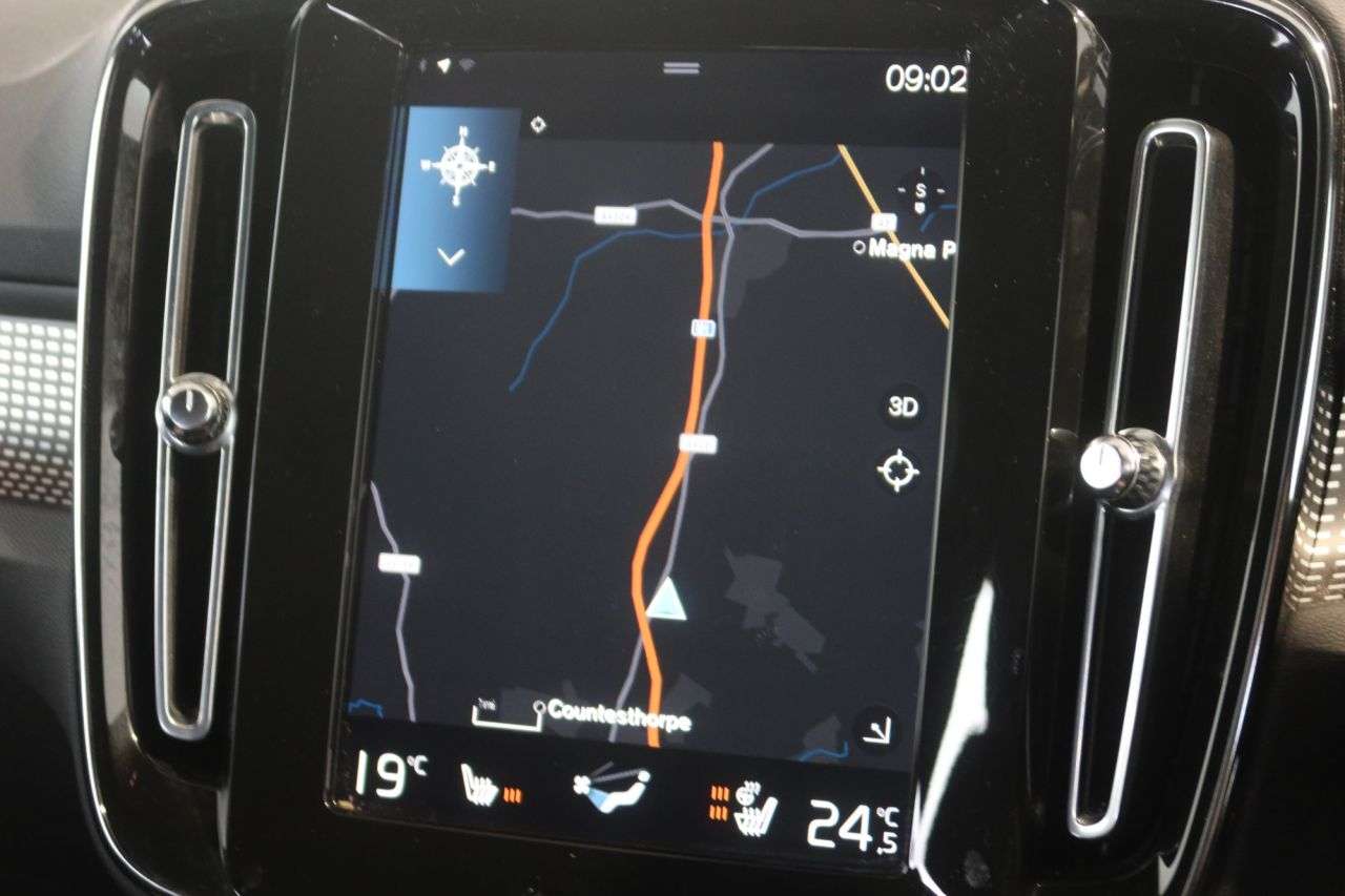 2021 VOLVO XC40 2021 VOLVO XC40