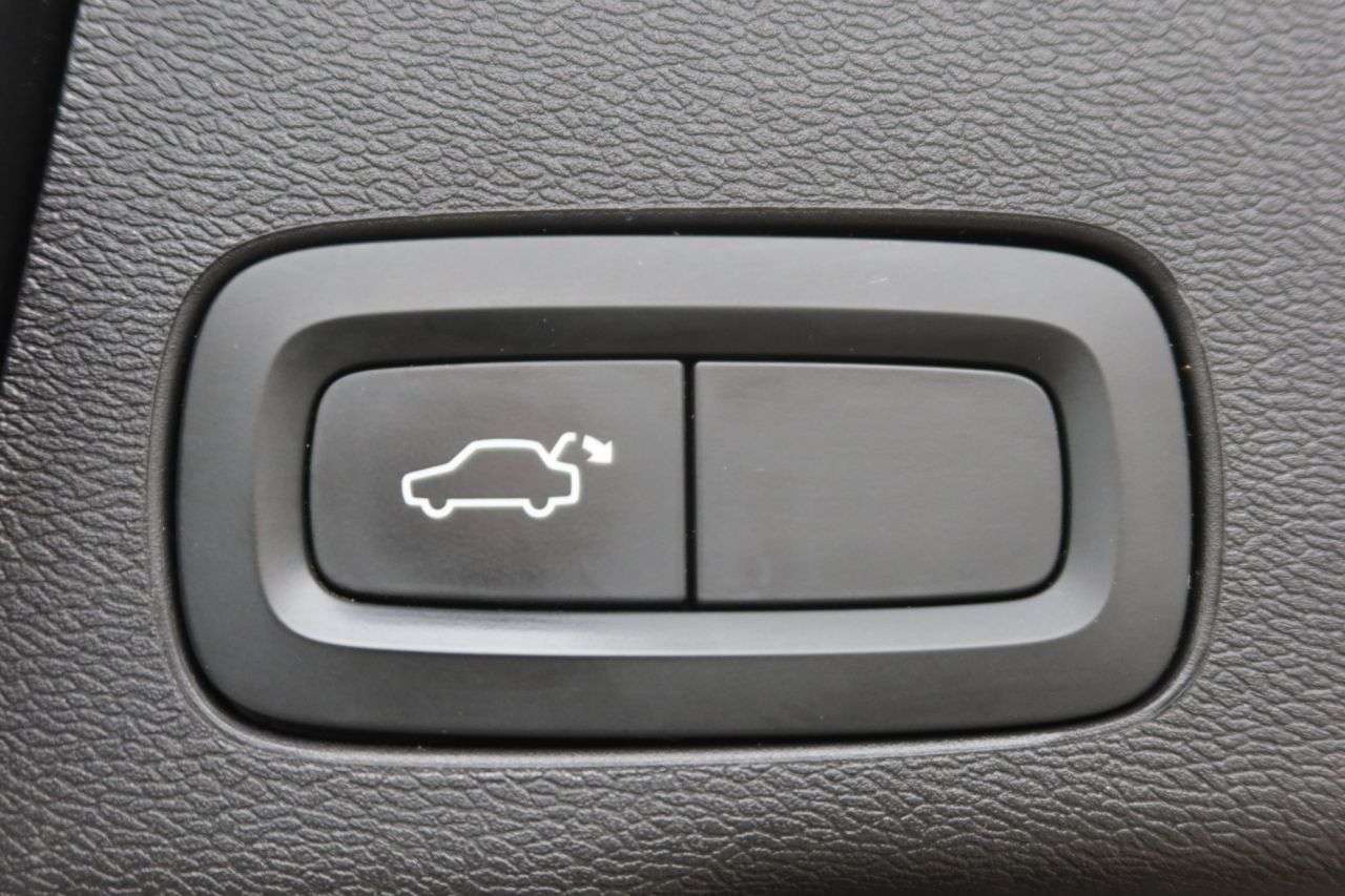 2018 VOLVO XC60 2018 VOLVO XC60