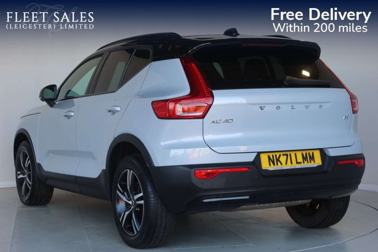 2021 VOLVO XC40 2021 VOLVO XC40