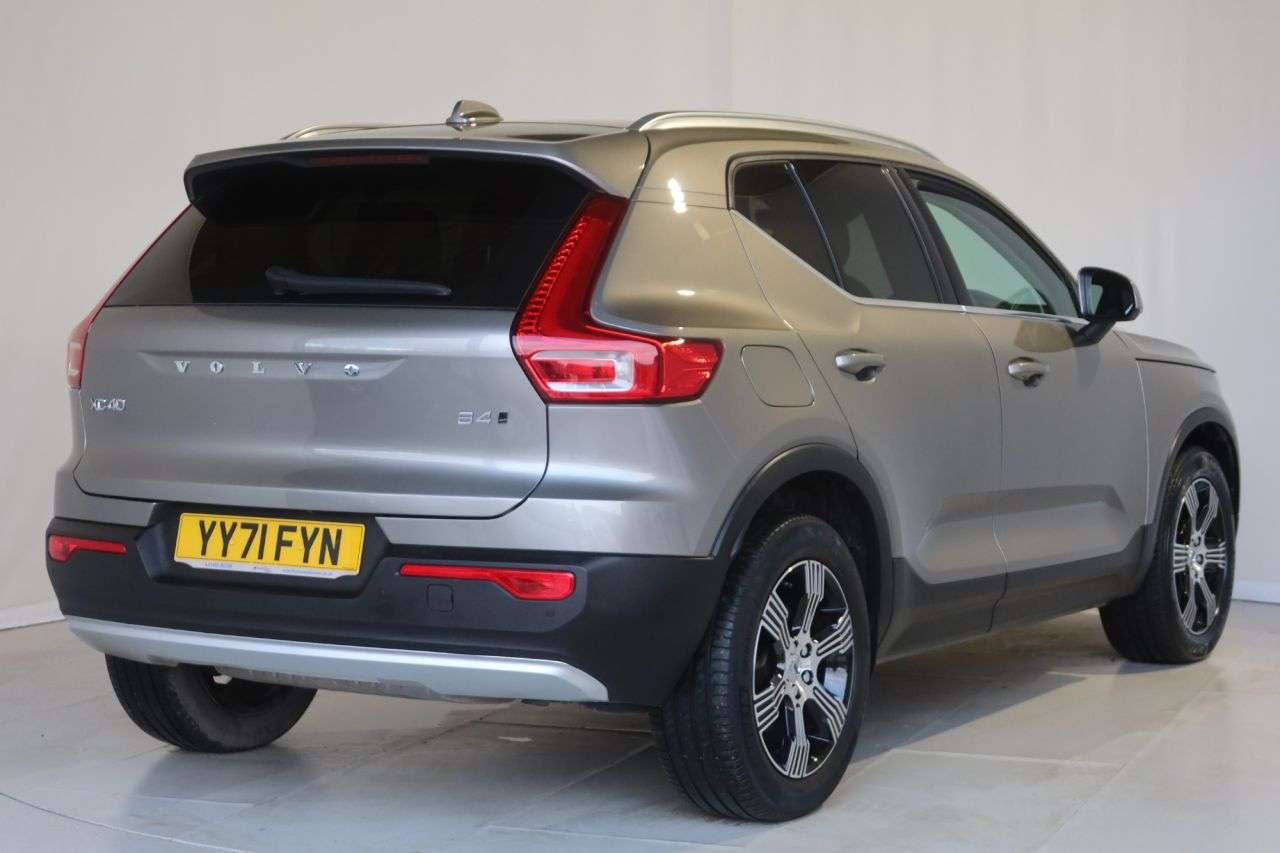 2021 VOLVO XC40 2021 VOLVO XC40