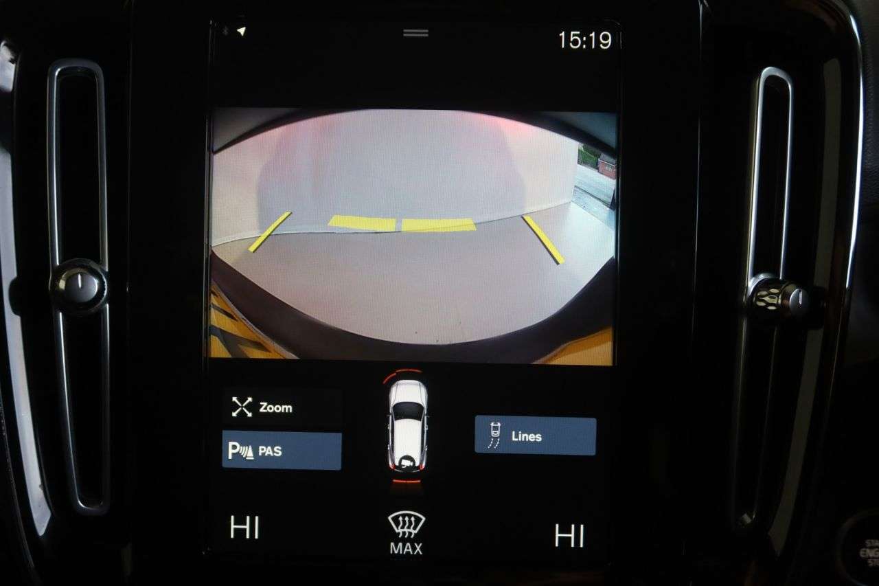 2021 VOLVO XC40 2021 VOLVO XC40