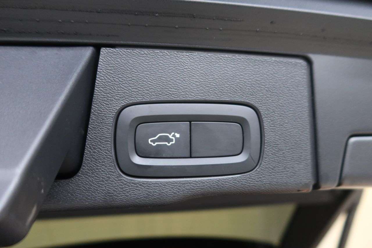 2023 VOLVO XC60 2023 VOLVO XC60