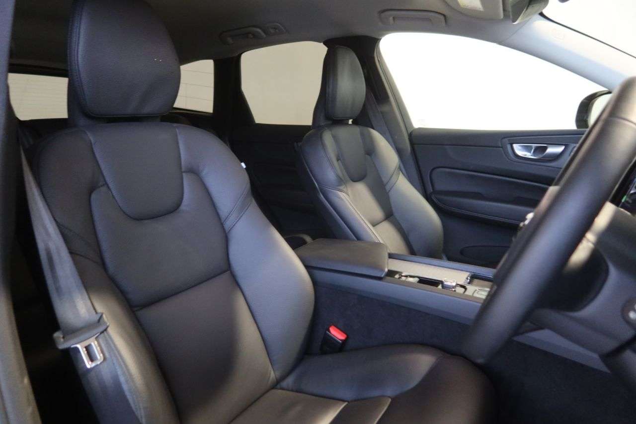 2023 VOLVO XC60 2023 VOLVO XC60